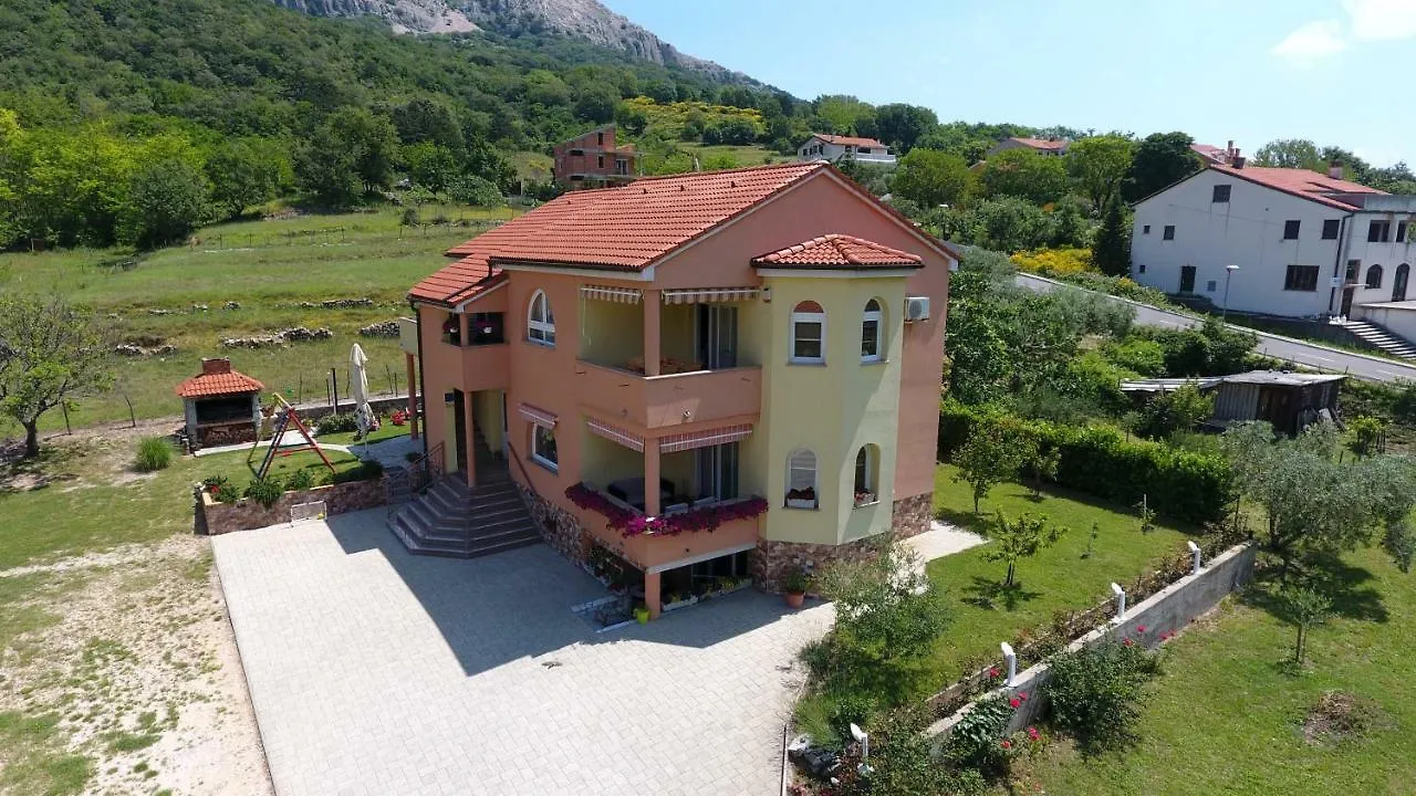 Apartment Medved Baška